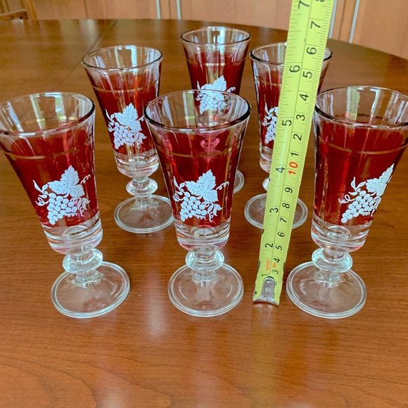 Ruby Red & clear glass cut tall decanter & cordials with grapes print 8 Pc set - Picture 4 of 11